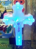 Cruz com iluminação azul / Cristo